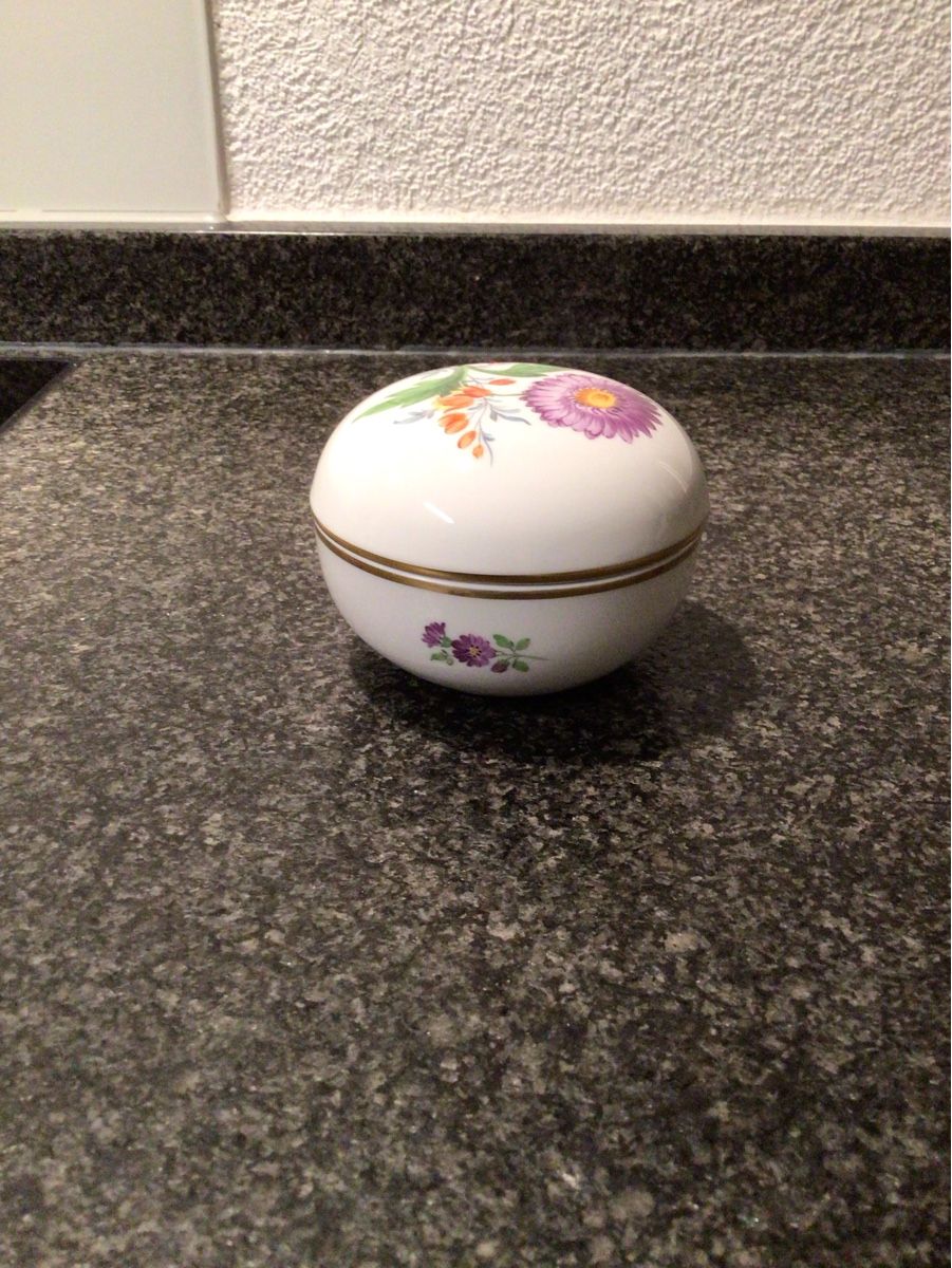 Zuccheriere: Zuckerdose / Schmuckdose mit Blumen Meissen – Usato da Flawil venduto da Thomie 3