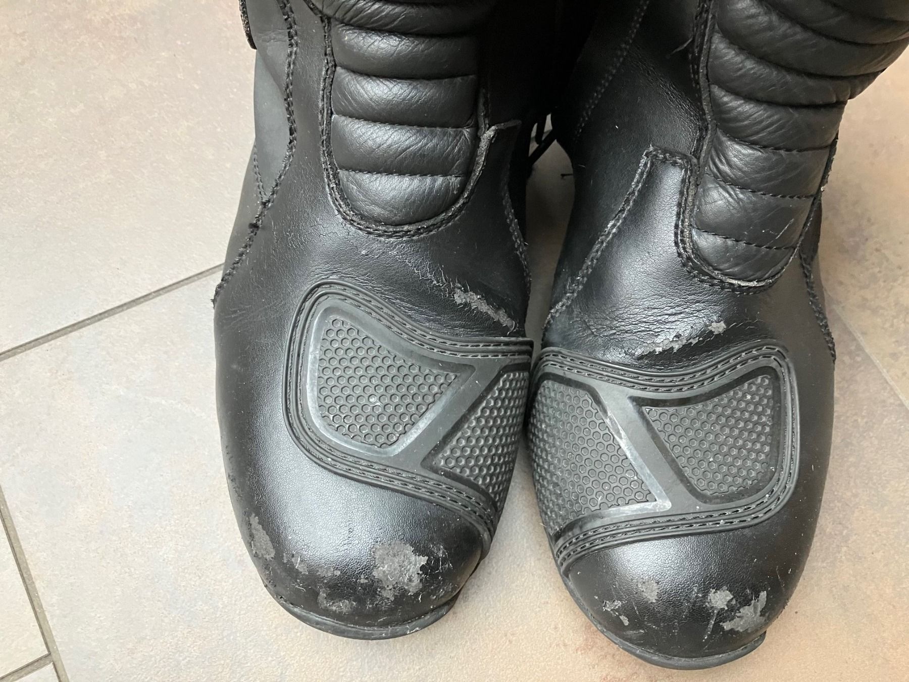 Scarpe da uomo: Motorradstiefel von Held Gr.39 – Usato da Boltigen venduto da emolaki 3