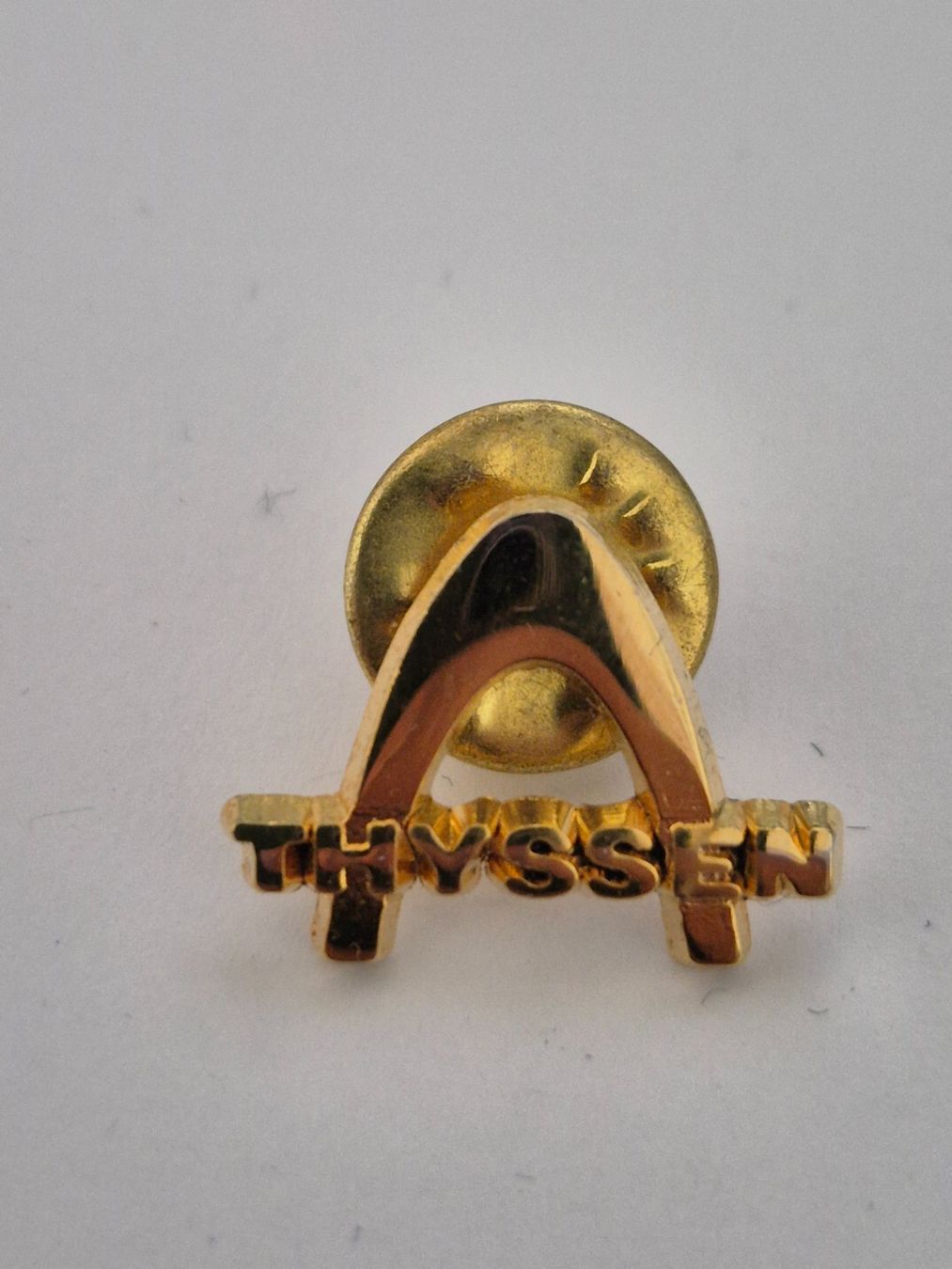 Placchette & Badge: alter   THYSSEN   -     Pin – Usato da Niederweningen venduto da Obson