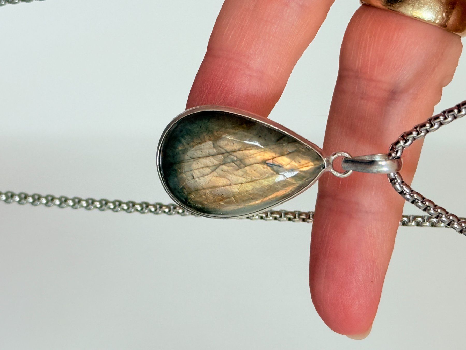 Colliers: Collier avec Labradorite – Neuf avec emballage d'origine à Genève par AWWA 5
