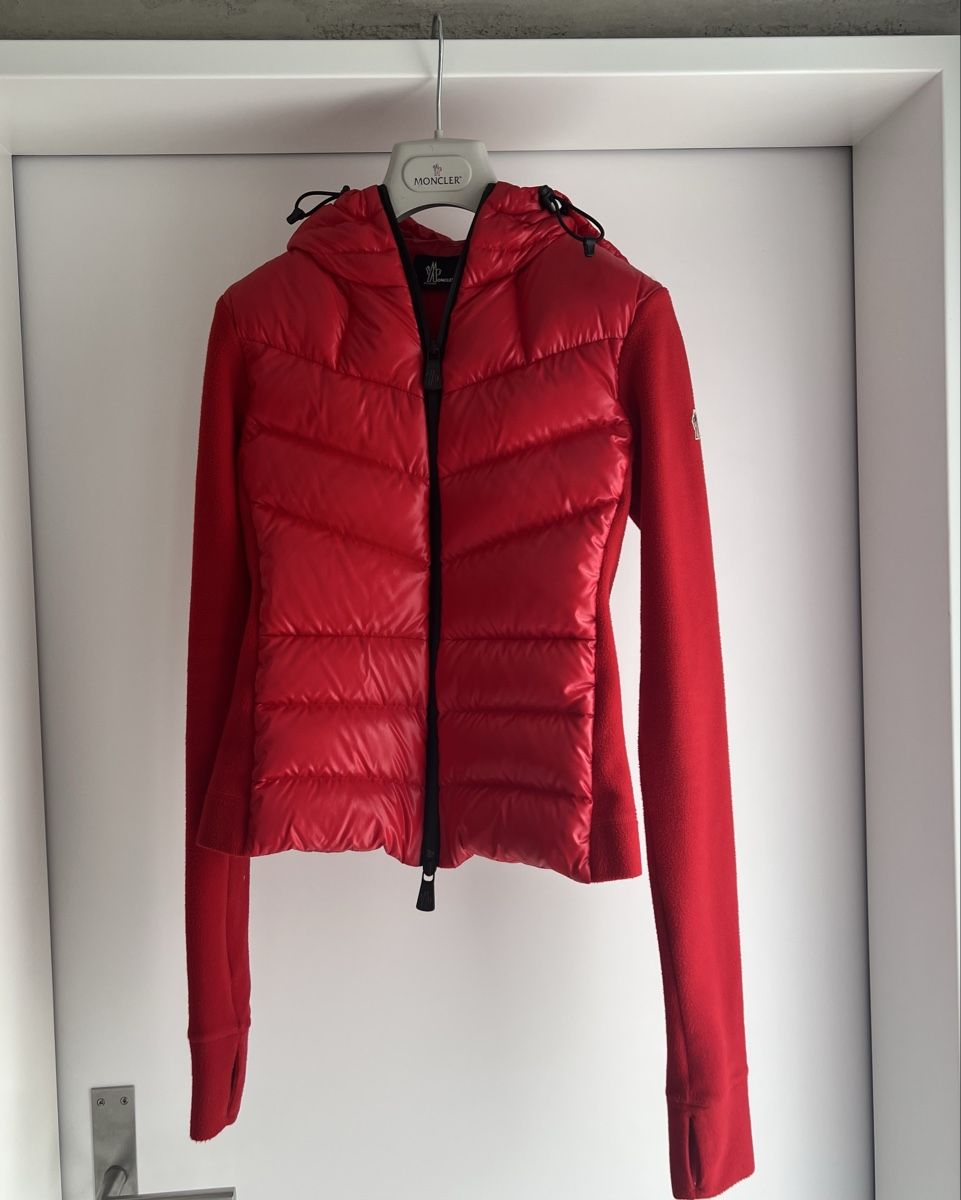 Moncler Giacche: Stylische Moncler Jacke – Usato da Wohlenschwil venduto da Richard2011