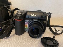 Nikon E8400 Digital Kamera