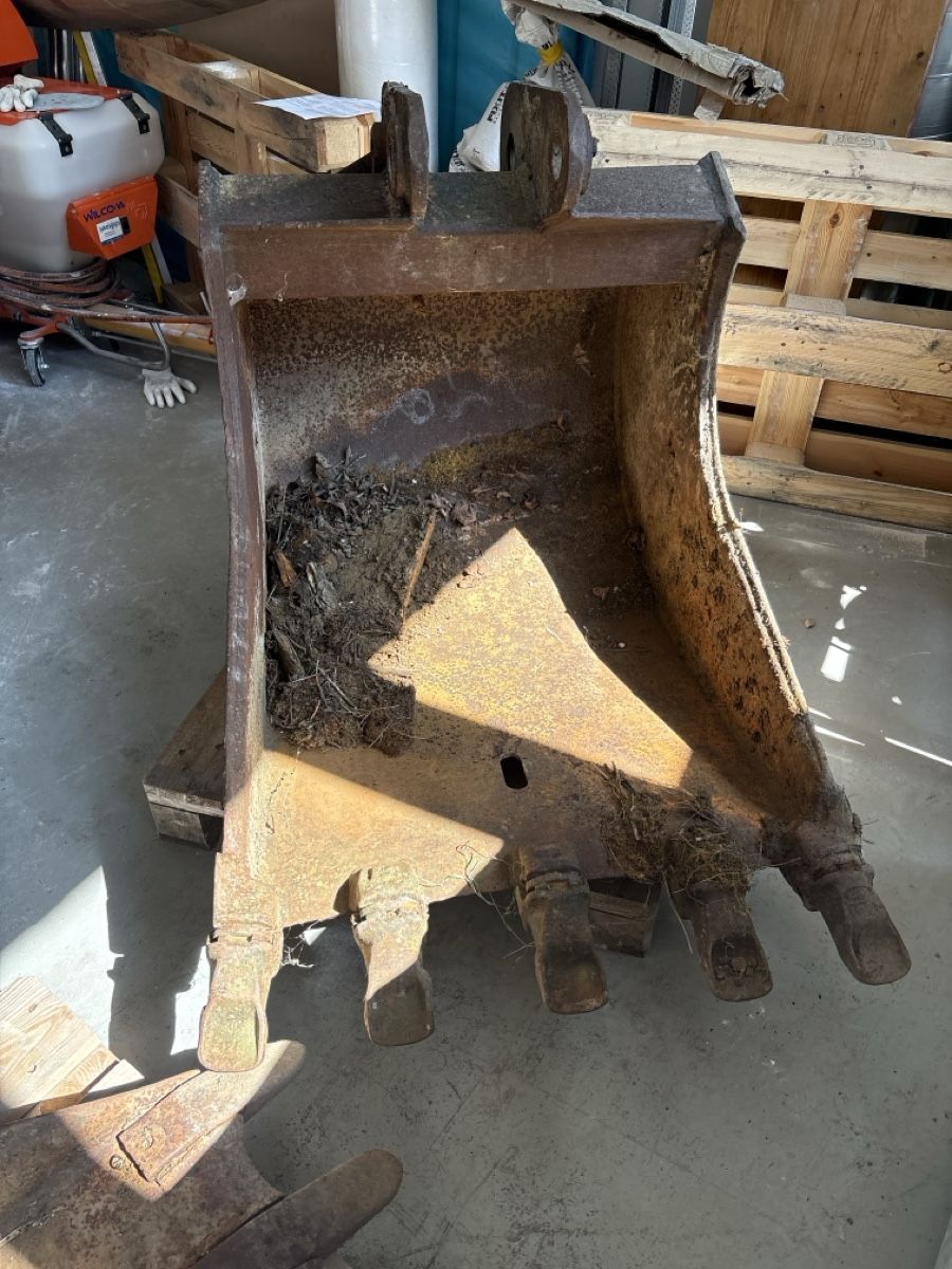 Menzi Muck Escavatori: Bagger Löffel – Usato da Wattwil venduto da Sonnenblu1