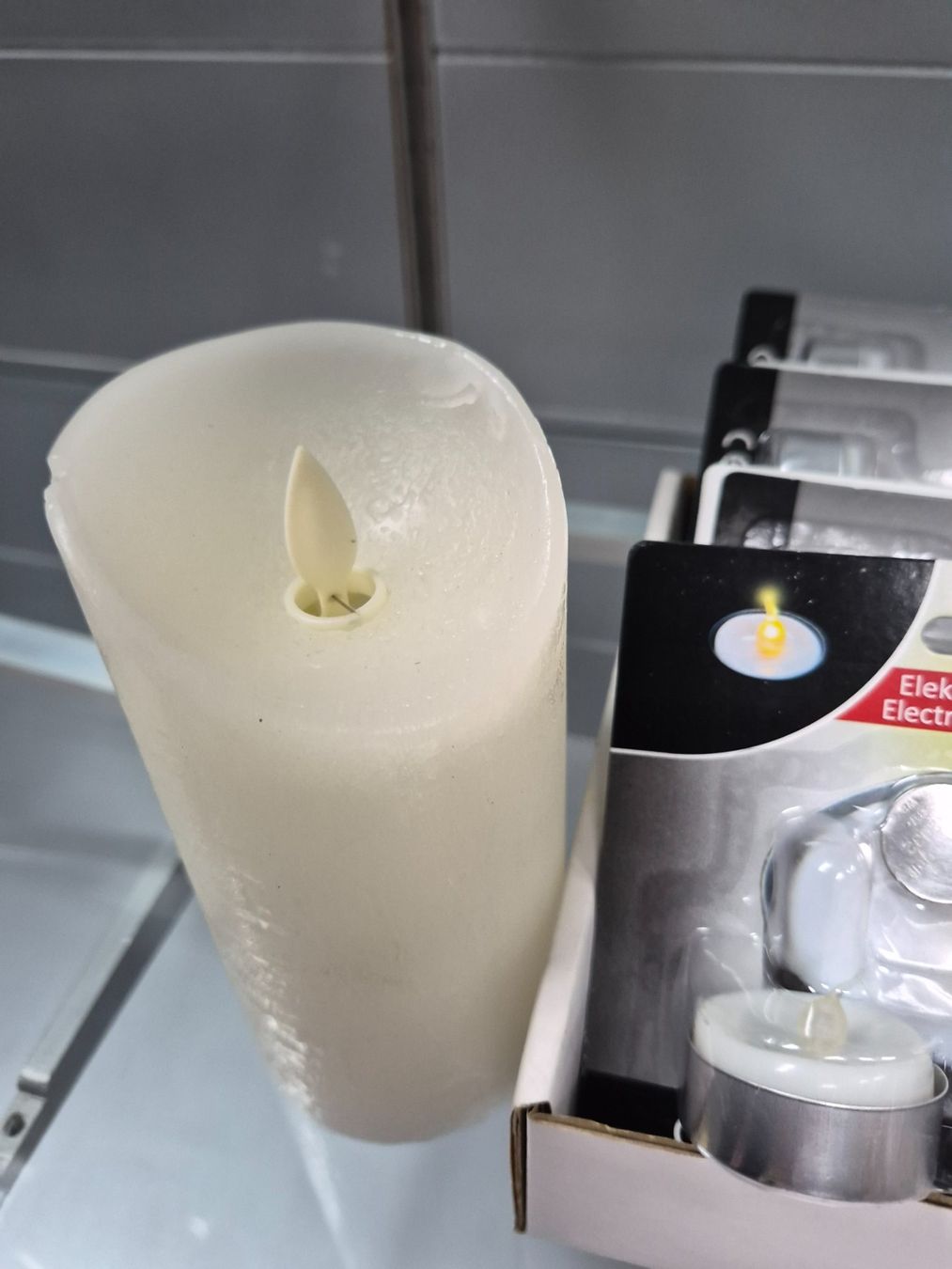 Candele: 486 Posten LED Kerzen aus Liquidation – Nuovo (secondo la descrizione) da Derendingen venduto da Meisterstuecke 2