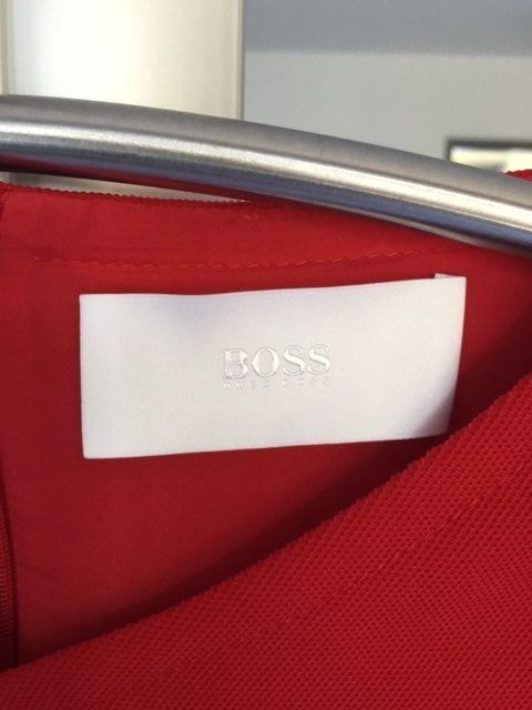 Hugo Boss Vestiti: Hugo Boss Rotes Sommerkleid Grösse S – Nuovo (secondo la descrizione) da Rorschach venduto da Miki-Mini 2