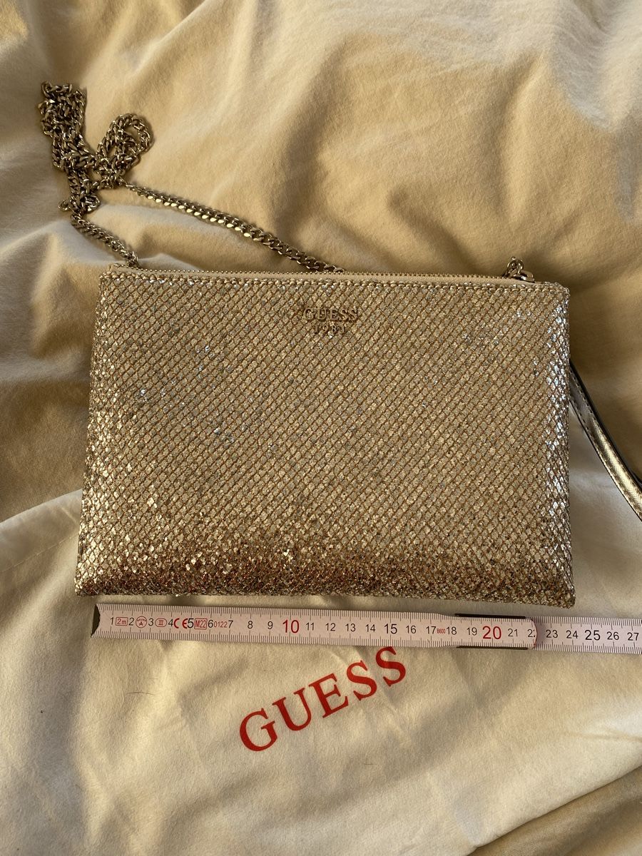 Guess Borse da donna: Borsa Guess argento e oro, ✨ Perfetta! – Nuovo (secondo la descrizione) da Balerna venduto da jes_gg6k 3