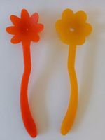 Salatbesteck in orange und gelb
