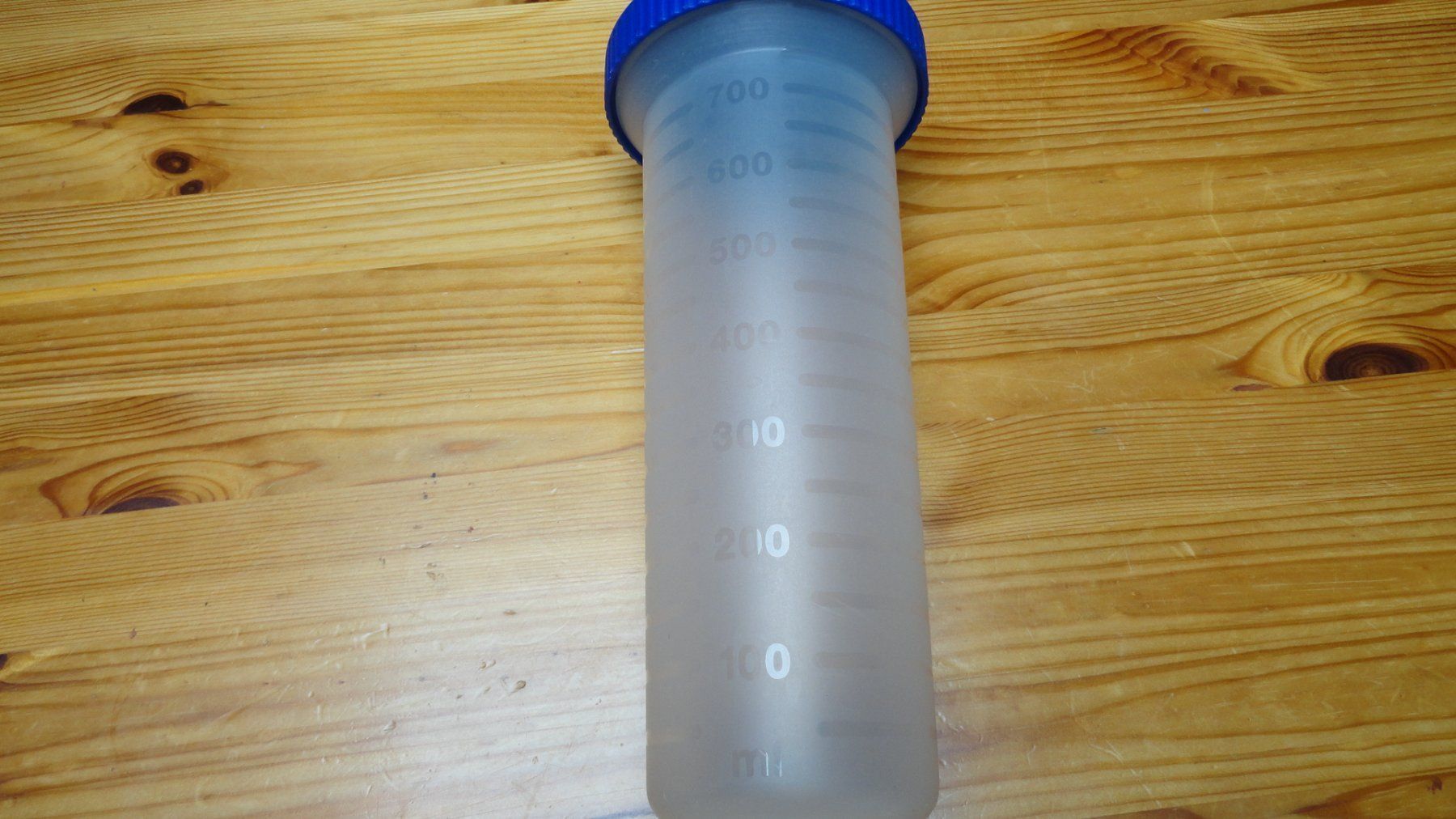 Tupperware Contenitori & Simili: Tupperware Shaker 750ml komplett Neuwertig – Usato da Gstaad venduto da Meiel2020 2