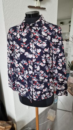 Farbenfrohe Bluse von COS