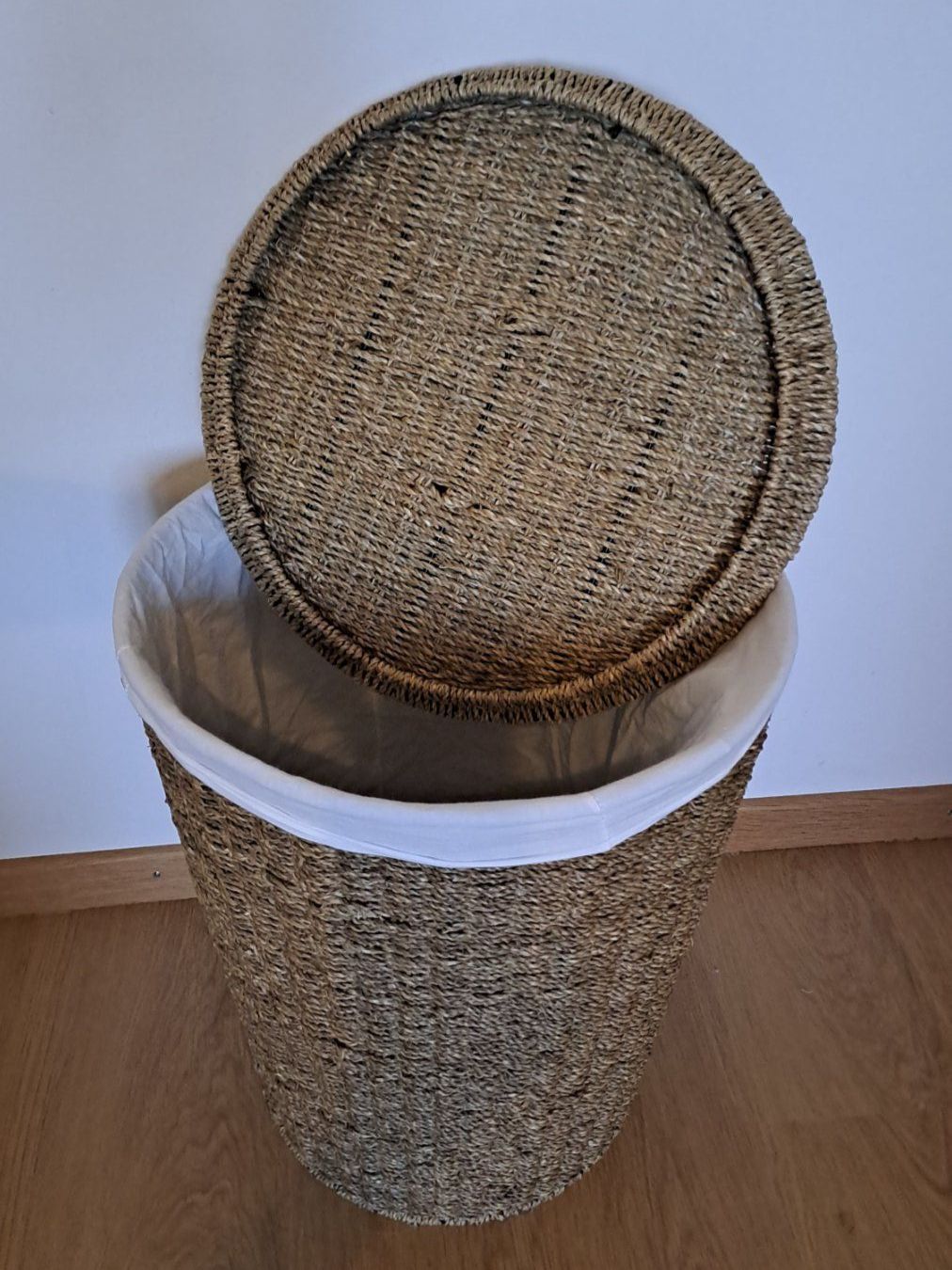 Wäschekörbe: Wäschekorb Weide mit Stoffeinsatz – Gebraucht aus Lenzburg von RocknRoller85 1