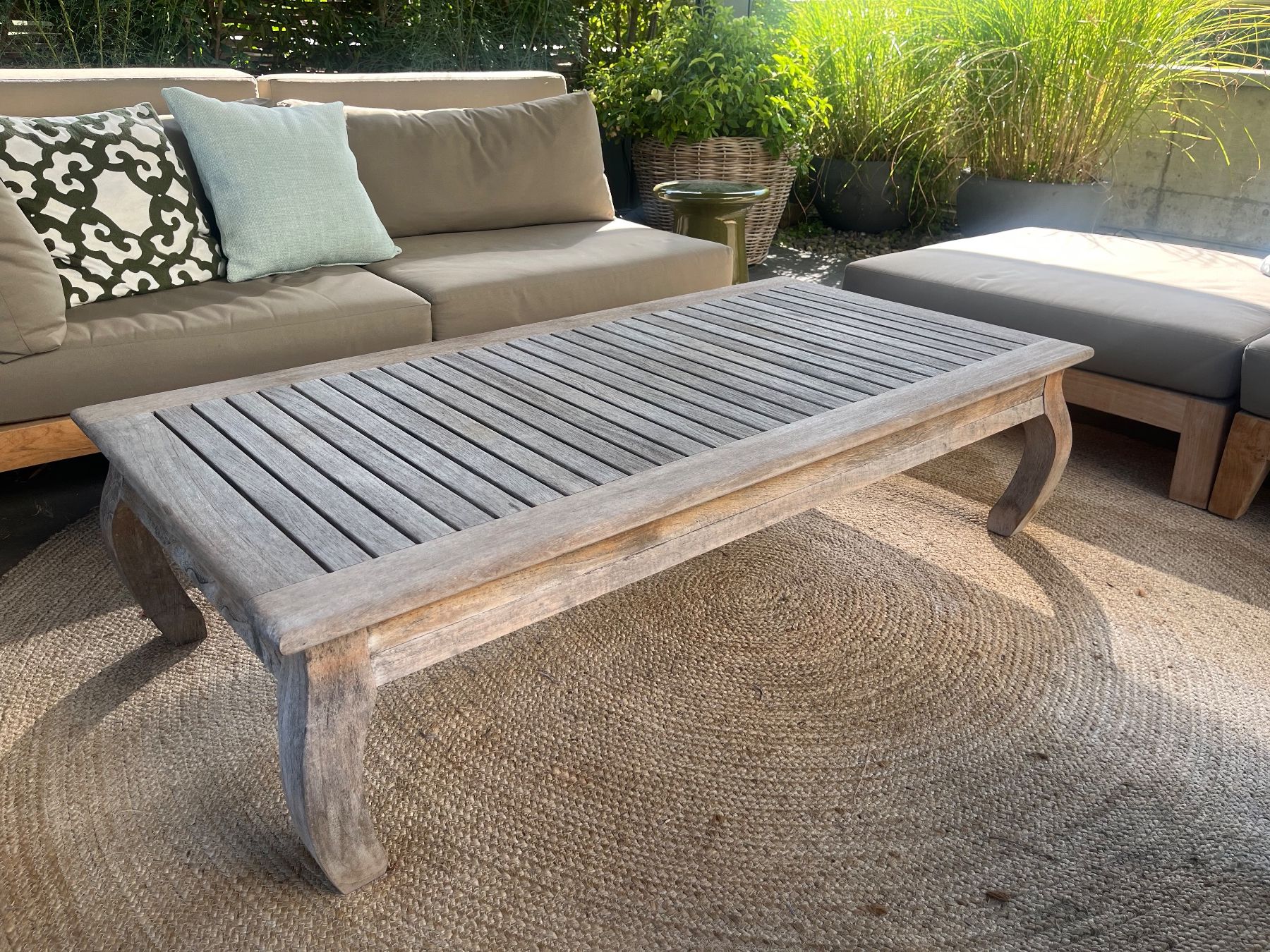 Pfister Tavoli: Schöner Garten-Couchtisch Teakholz – Usato da Wallisellen venduto da nad_2yyv 2