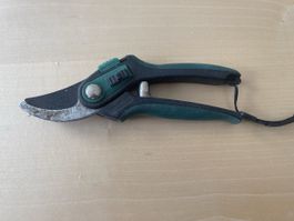 Gartenschere, Bypass-Schere, Astschere, grün-schwarz, gut er