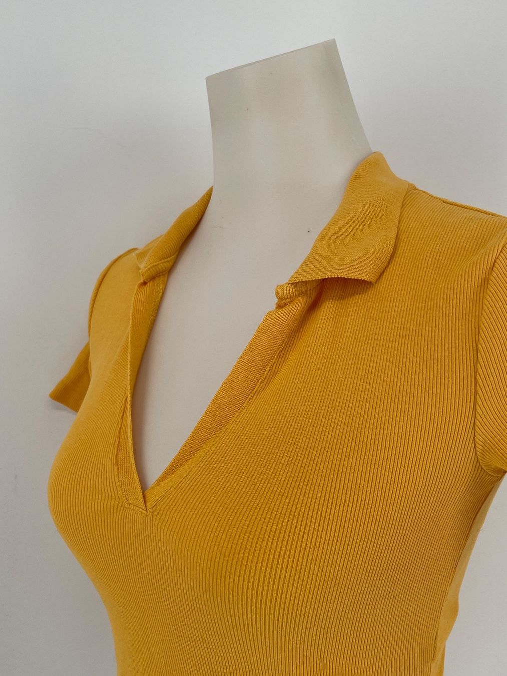 Zara T-shirt: Crop Shirt Gr. S Zara – Usato da Auenstein venduto da moin. 2