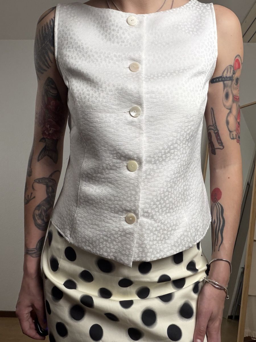 Tops: Vintage White Sleeveless Blouse – Gebraucht aus Knonau von Grapesvintage 5