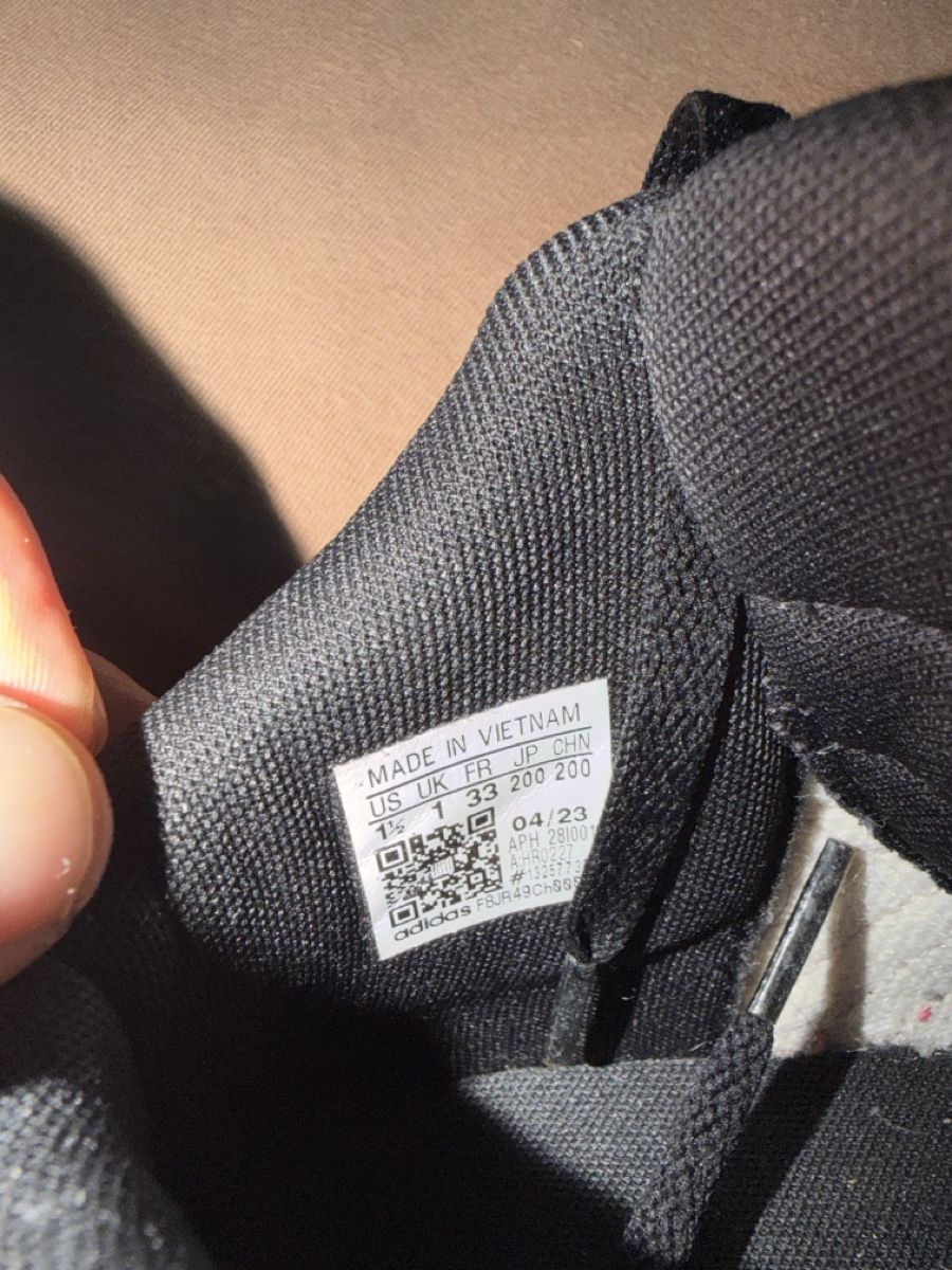 Adidas Scarpe per ragazzi: Adidas shoes – Usato da Sementina venduto da bru_vpp5 4