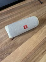 JBL Flip 5 Bluetooth-Lautsprecher weiss