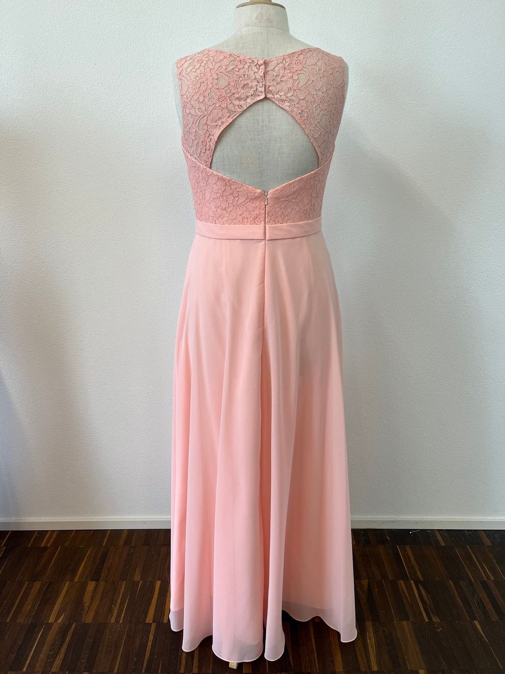 Kleider: Festkleid lachs-rosa Gr. 42 – Neu (gemäss Beschreibung) aus Rothenburg von stacostaco 1