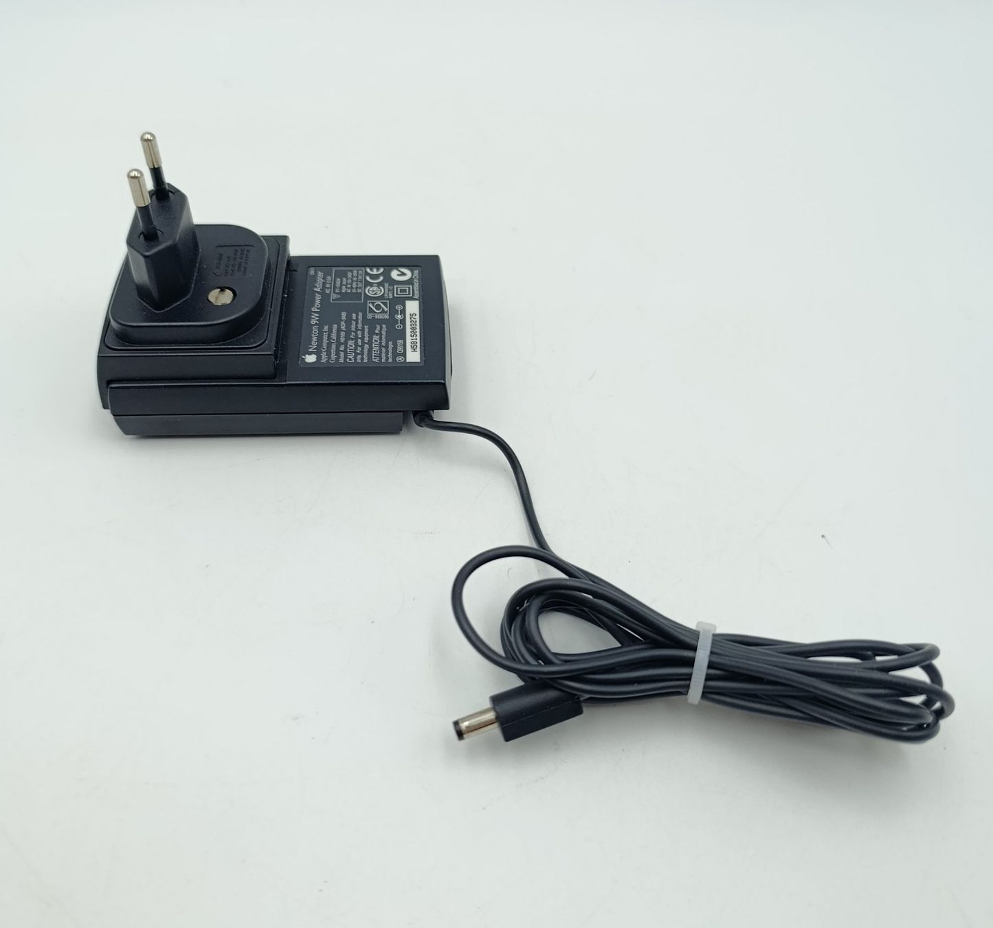 Apple Chargements: Apple Newton 9W Power Adapter - Stromversorgung – D'occasion à Wil SG par Donaldus 1
