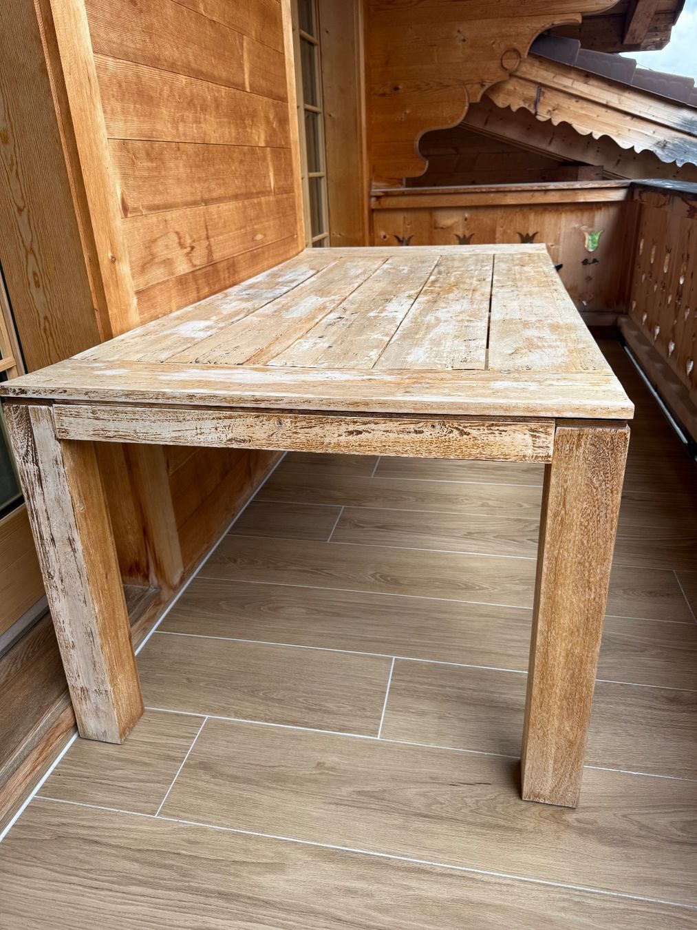 Tische: Table en bois – Gebraucht aus Féchy von Florence.vgunten 1