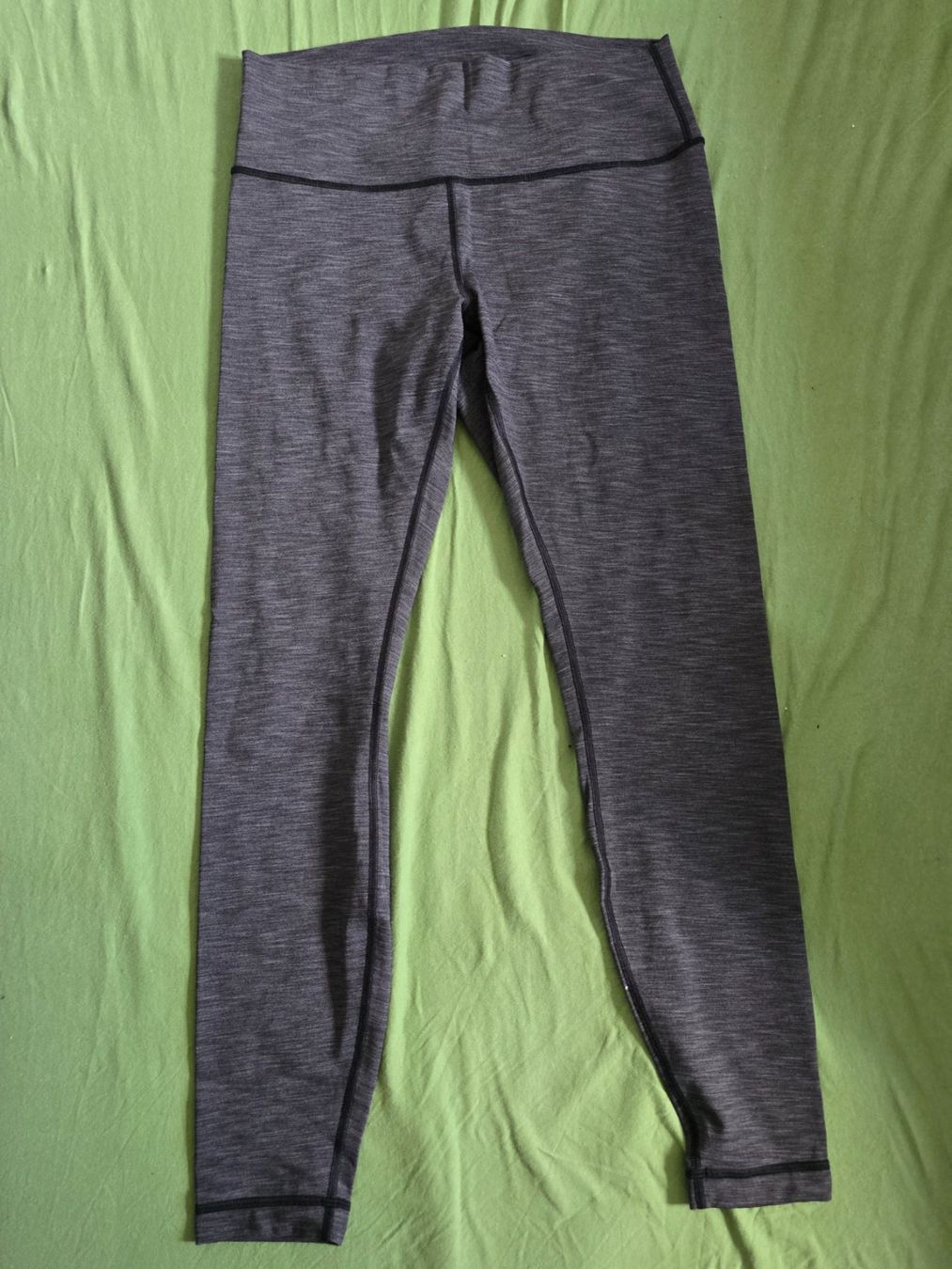 Lululemon Leggings: Lululemon Leggings Grösse 12 – Usato da Oftringen venduto da Sparkatze