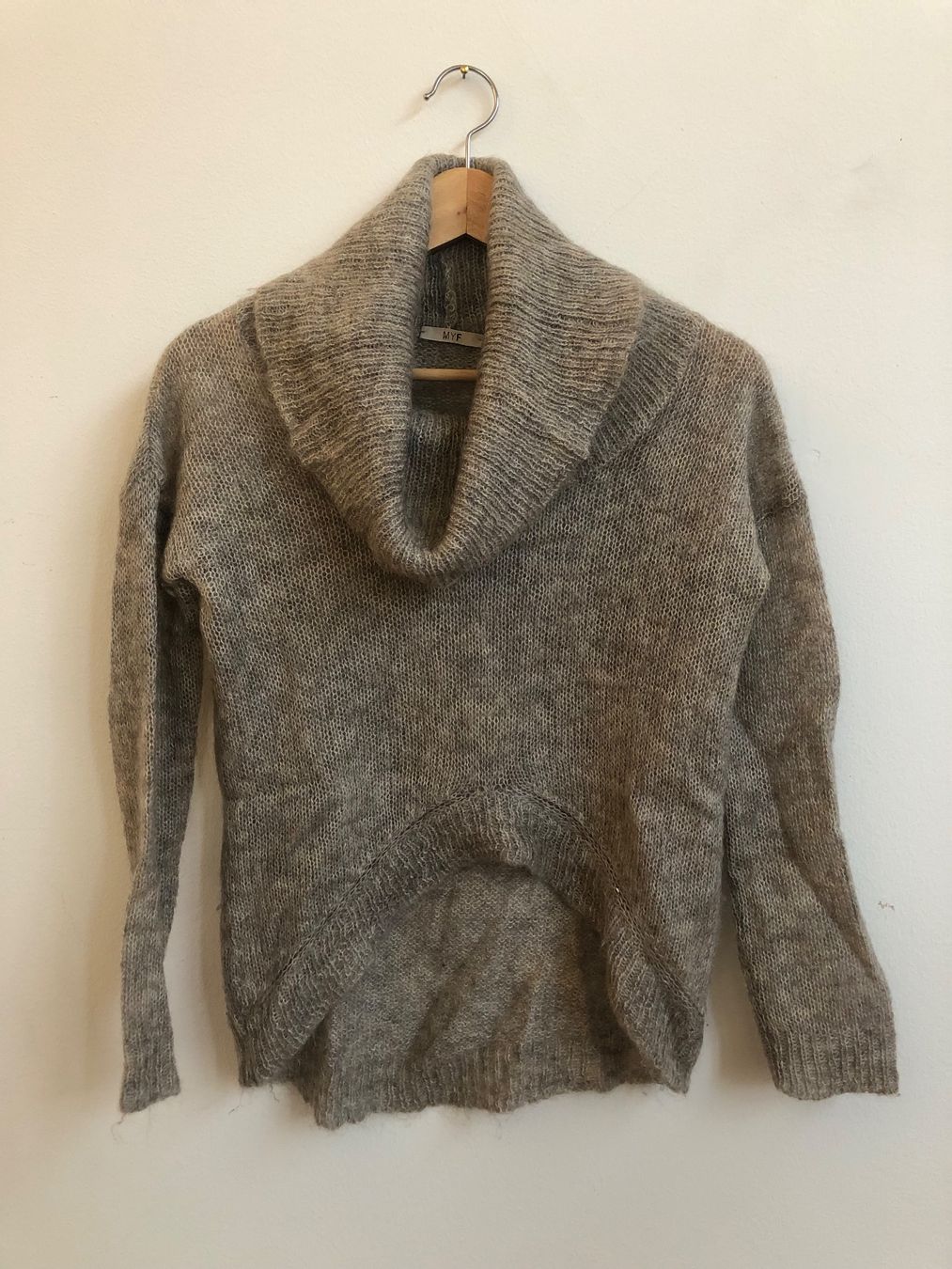Maglioni & Felpe: pull à col roulé en laine – Usato da Lausanne venduto da emm_sc77
