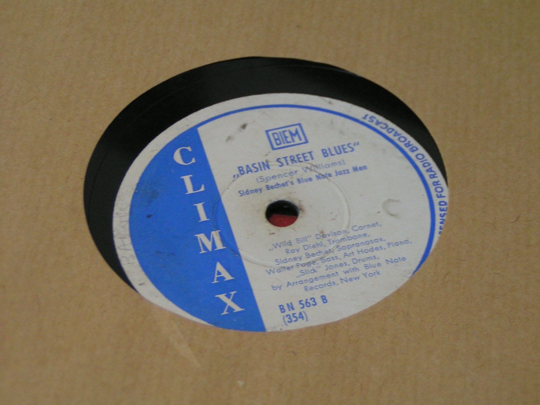 Vinyles: DISQUES 78 TOURS – D'occasion à Lausanne par Leag 1
