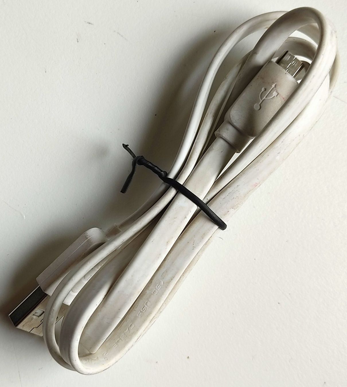 Cavi: Flat Micro USB Cable , 1 meter, white – Usato da Zürich venduto da mdjilas