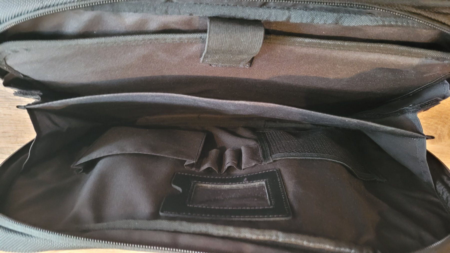 Valigie: Rollkoffer mit variablen Taschen, abschliessbar – Usato da Aarwangen venduto da Striezi01 6