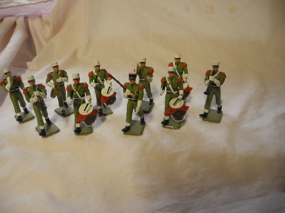 RARE BOITE STARLUX COMPLETE DE 24 FIGURINES 1/50 35mm