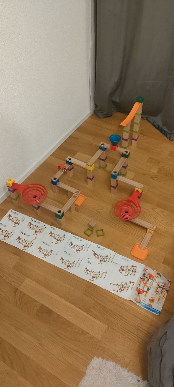 Hape Giocattoli: Hape Marble Run Tricks n Twists Marble Tracks Murmelbahn – Usato da Muri AG venduto da Suiphi