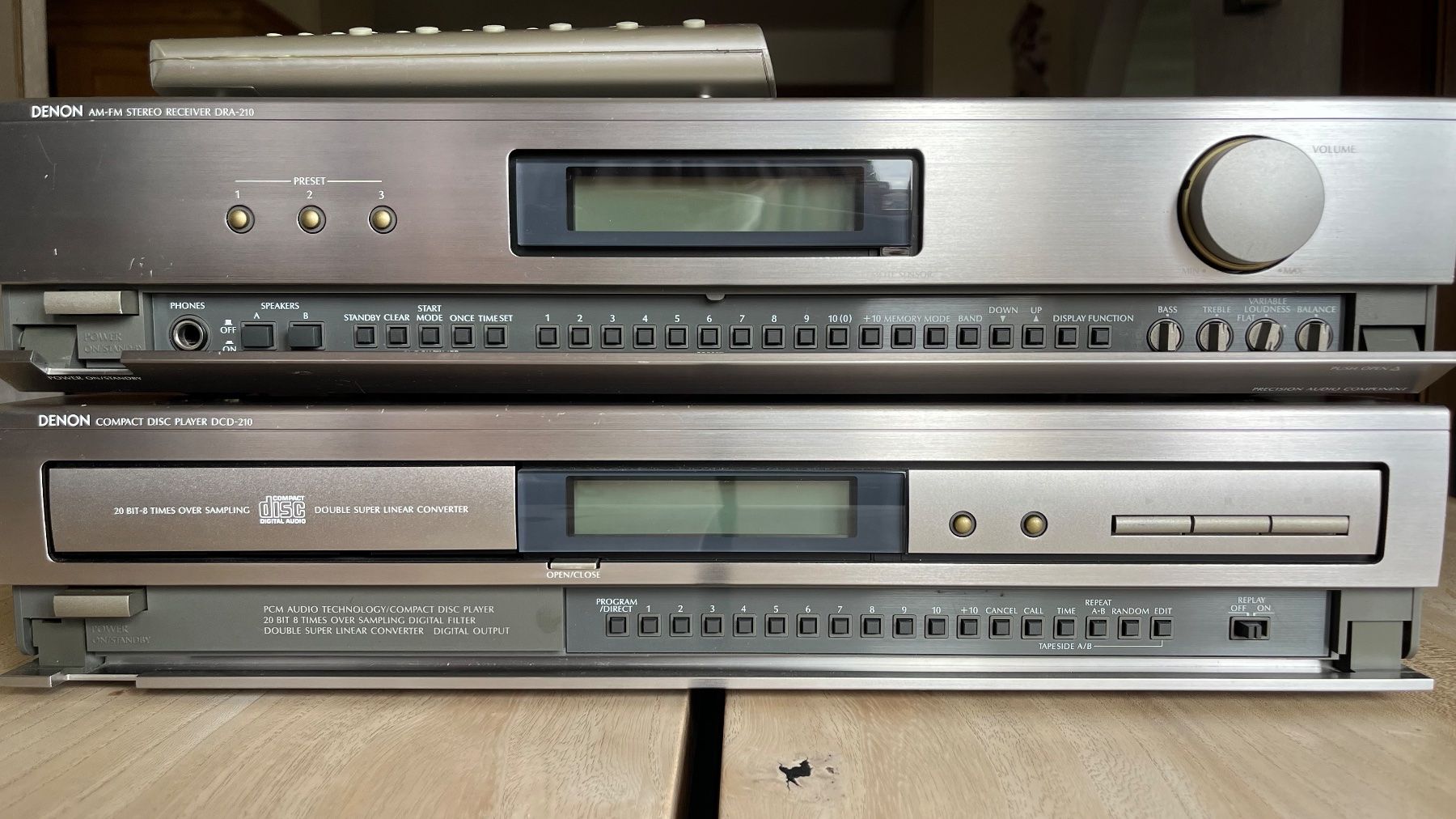 Denon Amplificatori: Denon Design Stereo Anlage DRA-210 mit DCD-210 – Usato da Wagen venduto da Heisch1 1