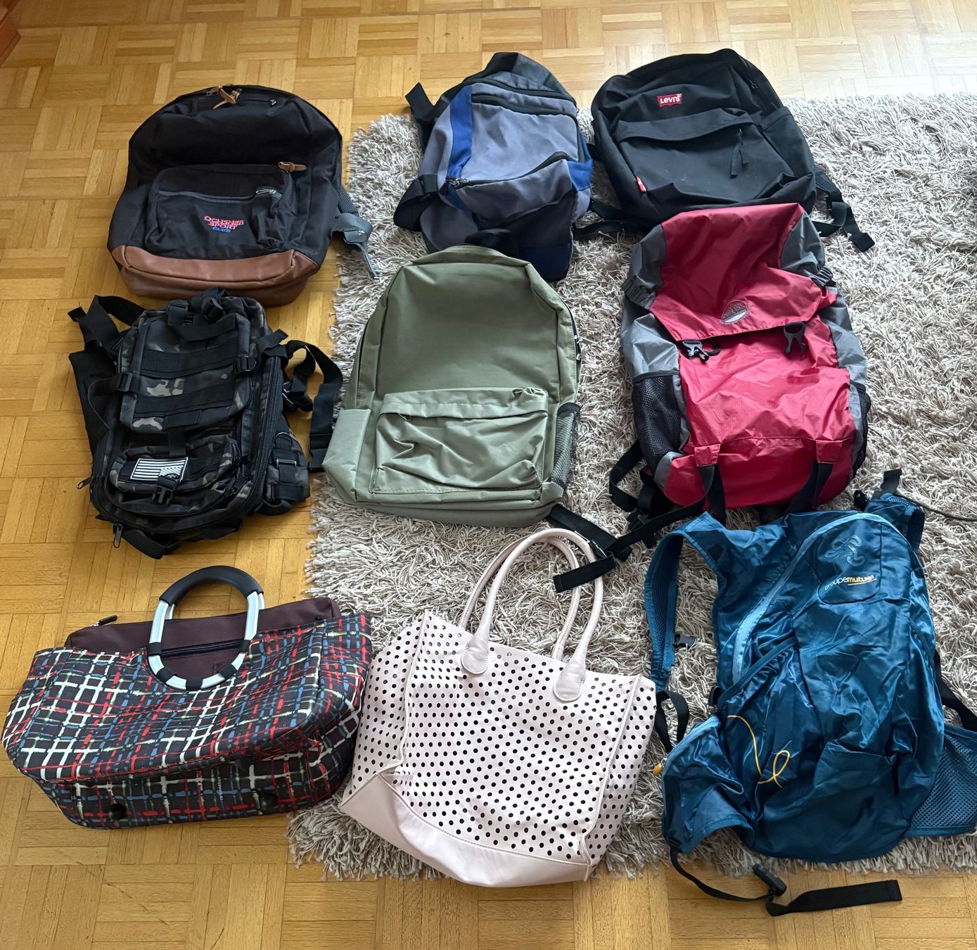 Zaini: Rucksack und Taschen Set 9 Stück – Usato da Frick venduto da Rukki