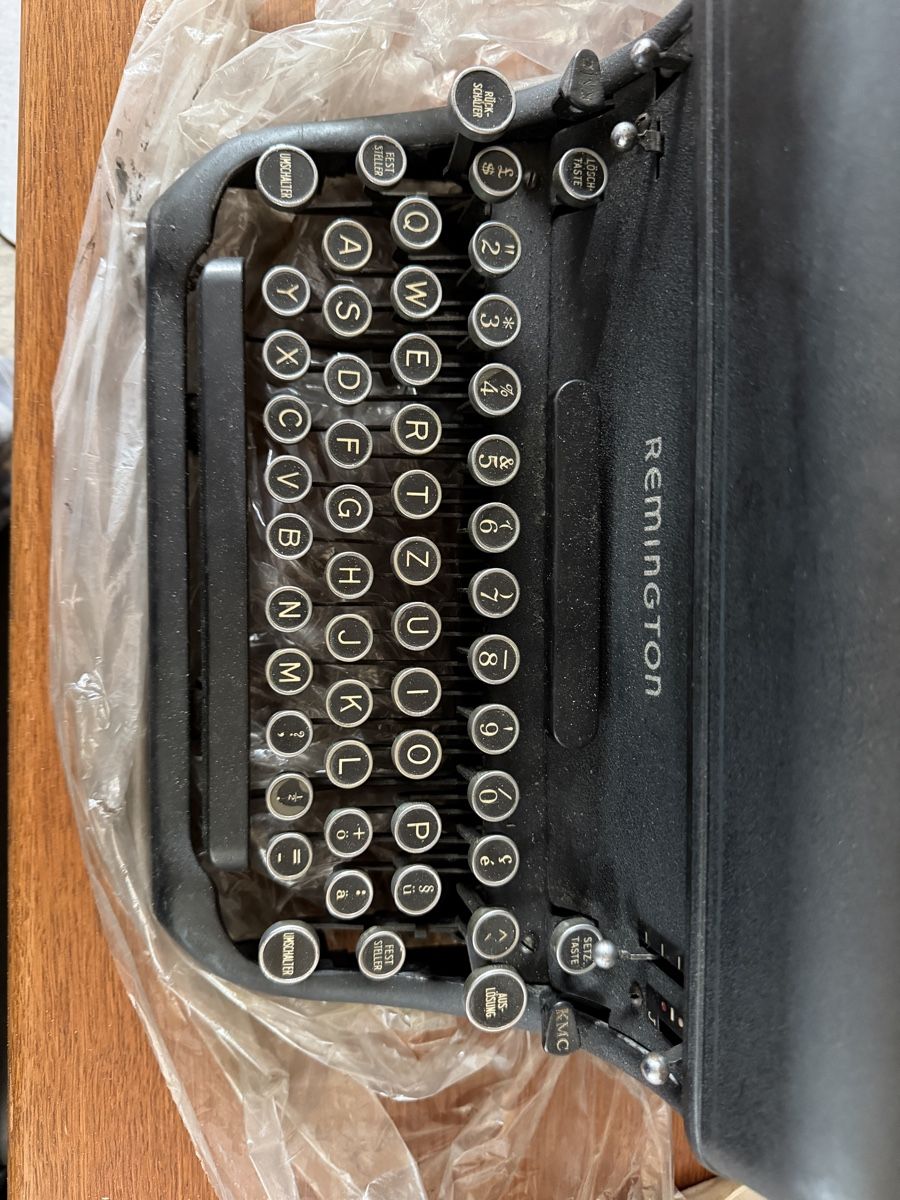 Remington Macchine da scrivere: Antike Remington Rand Schreibmaschine – Usato da Regensdorf venduto da Basc 1