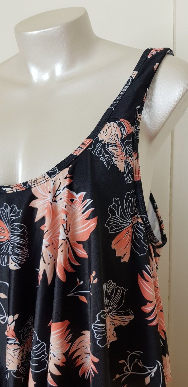 Costumi da bagno & Bikini: Bikini Oberteil, Tankini, Gr. 50 52 – Usato da Uster venduto da Astral 1