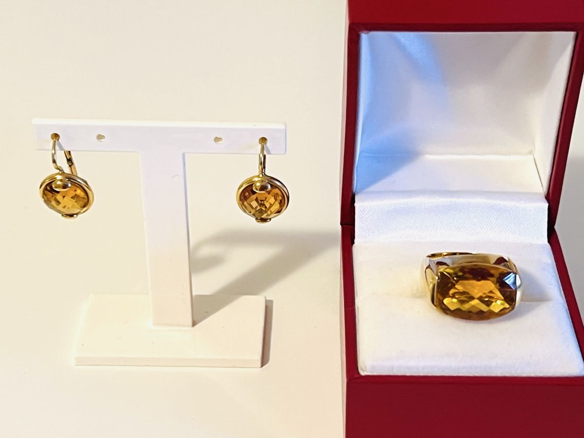 Altri gioielli: 18K 750 Yellow Gold Citrine Ring & Earrings Set – Nuovo (secondo la descrizione) da Rüschlikon venduto da topswissvintage