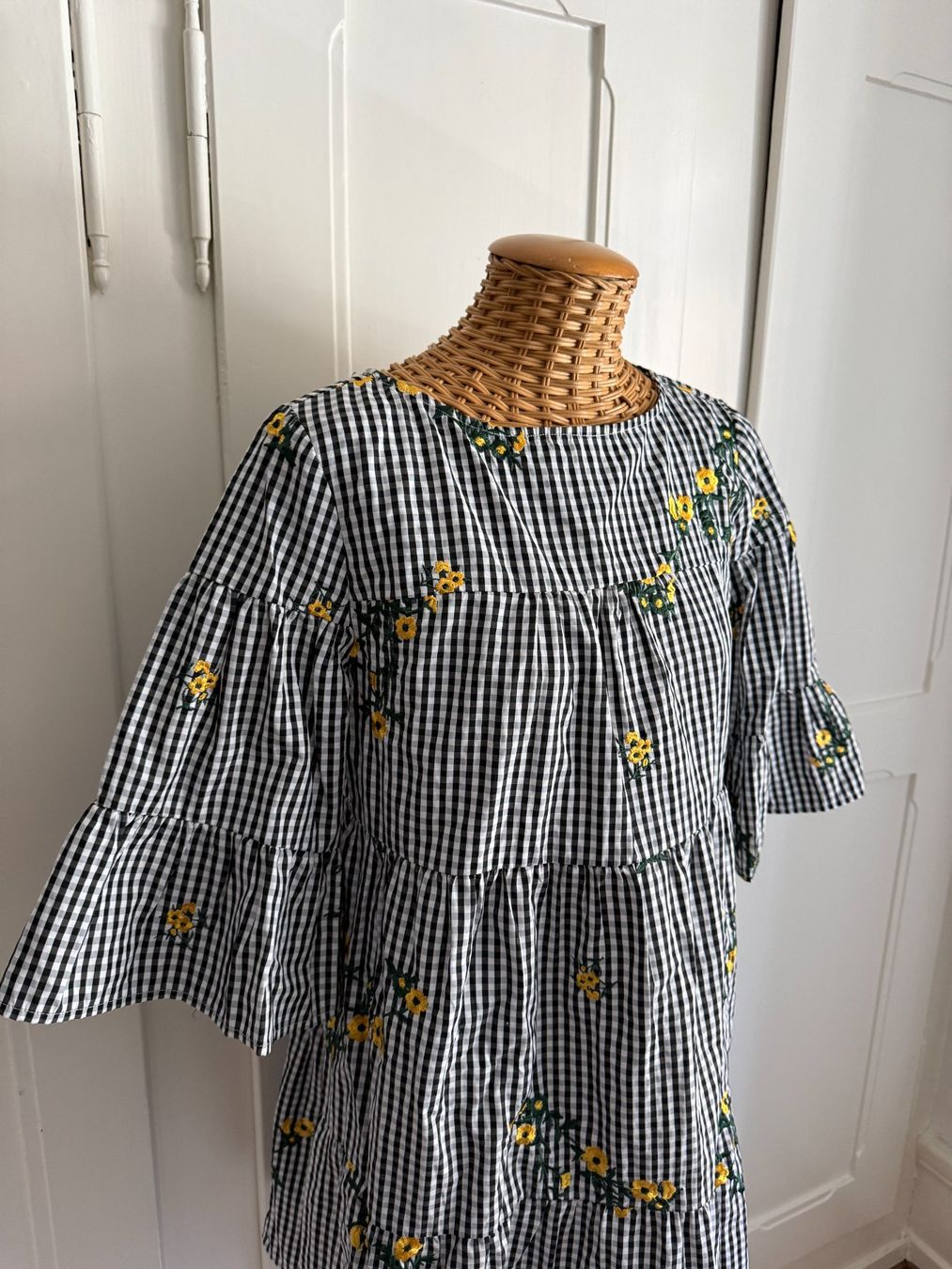Mint & Berry Kleider: MINT & BERRY Mom - Kleid kariert mit Blumen 36 – Gebraucht aus Zürich von Diazaio 1
