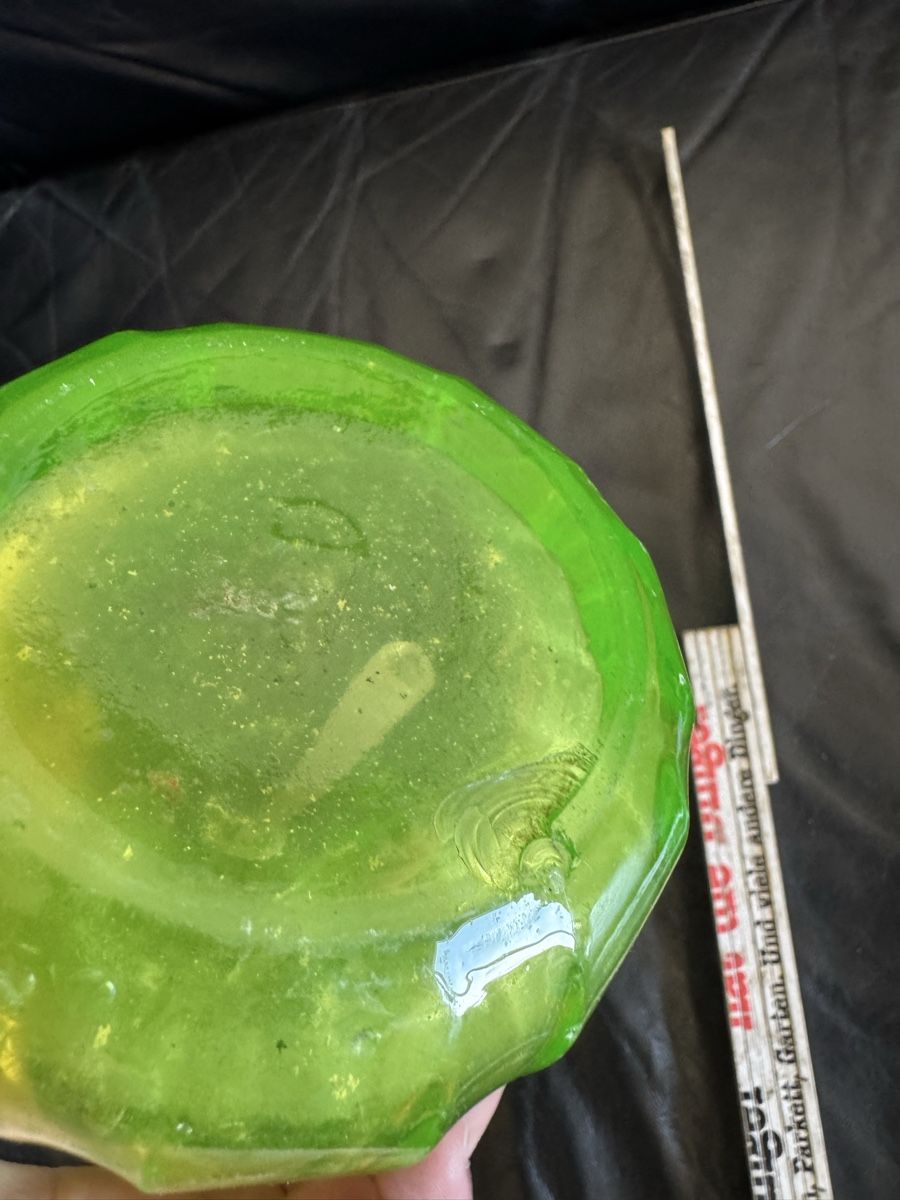 Flaschen: Siphonflasche Uranglas – Gebraucht aus St. Gallen von J00rdin 2