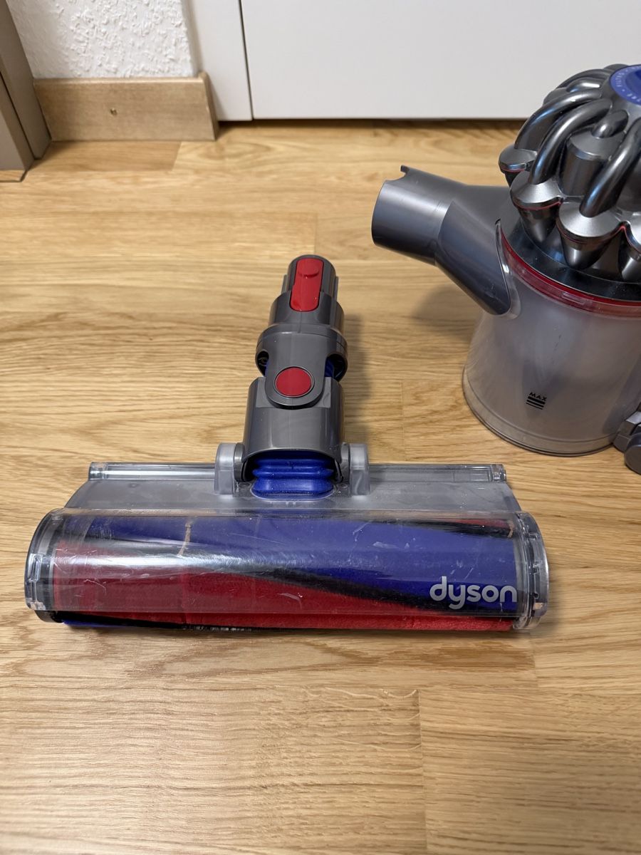 Dyson Aspirapolveri & Accessori: Dyson V8 – Usato da Meyrin venduto da SA_3006 2