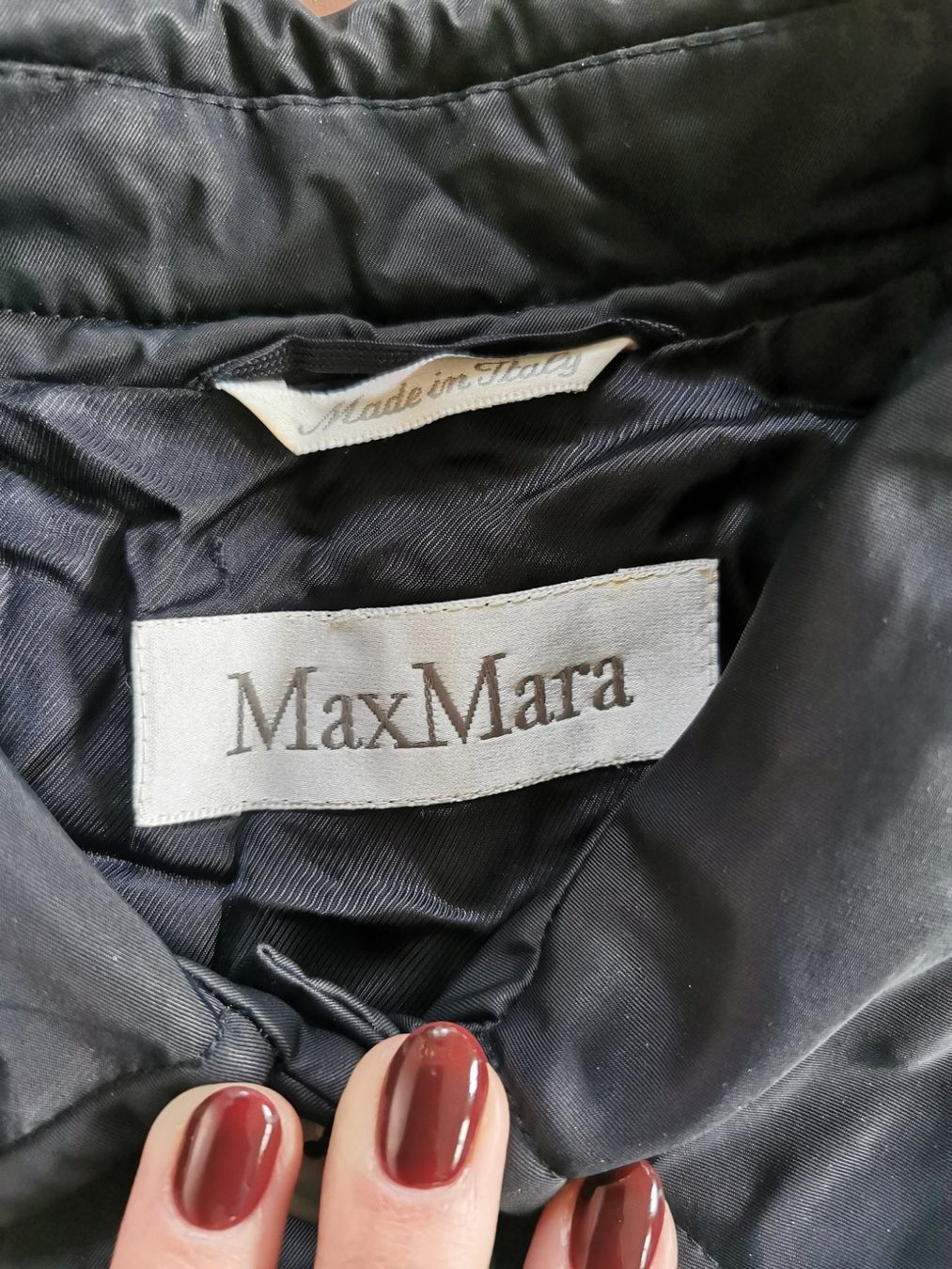Max Mara Cappotti: Max Mara; schwarzer Regenmantel / Mantel Gr. 40 – Usato da Boniswil venduto da Totomat-Lady 3