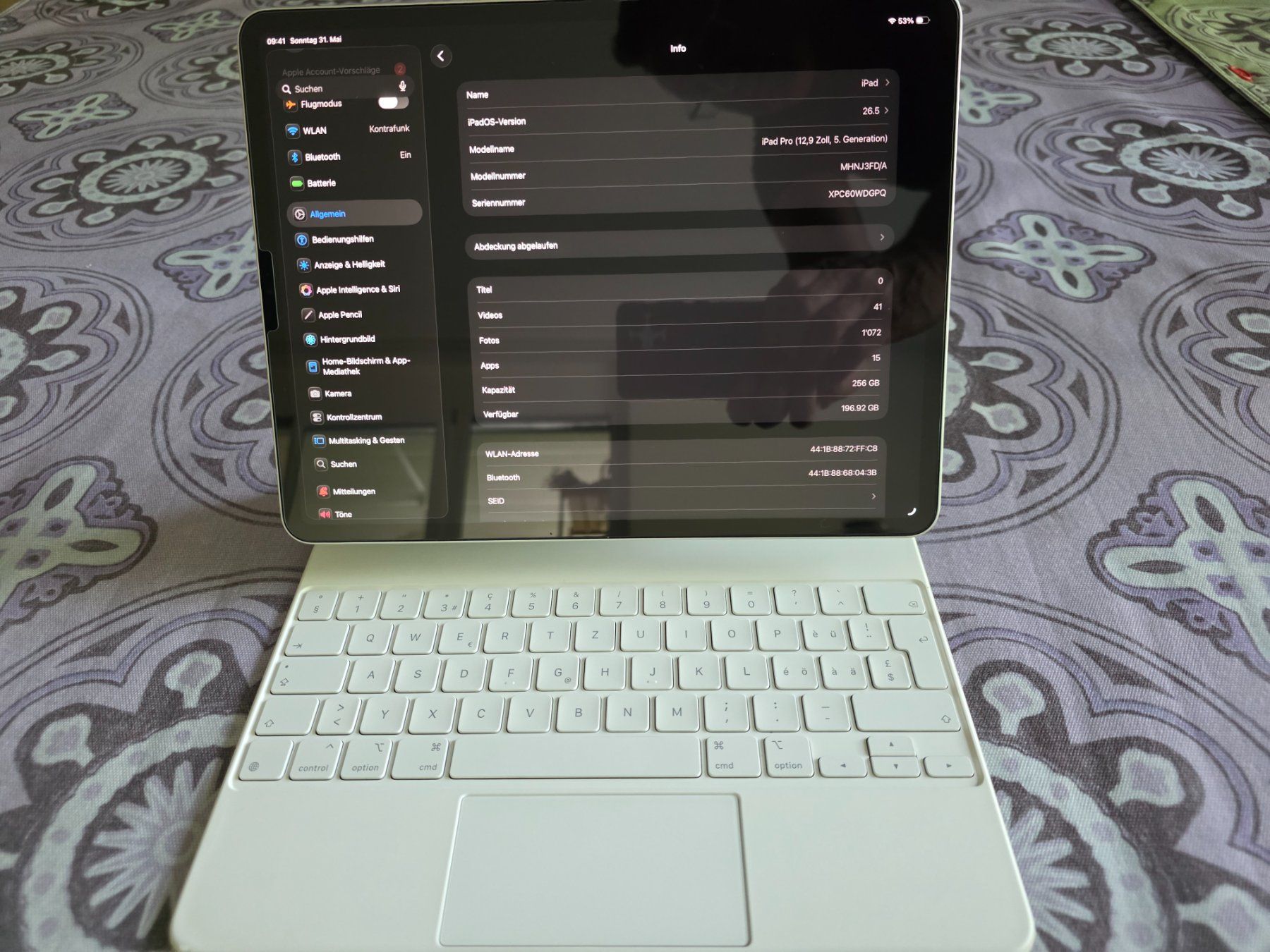 Apple Tablet PC: Ipad pro 12.9 - 5 Gen. 256 GB mit Magic Keyboard – Usato da Bülach venduto da ms12983