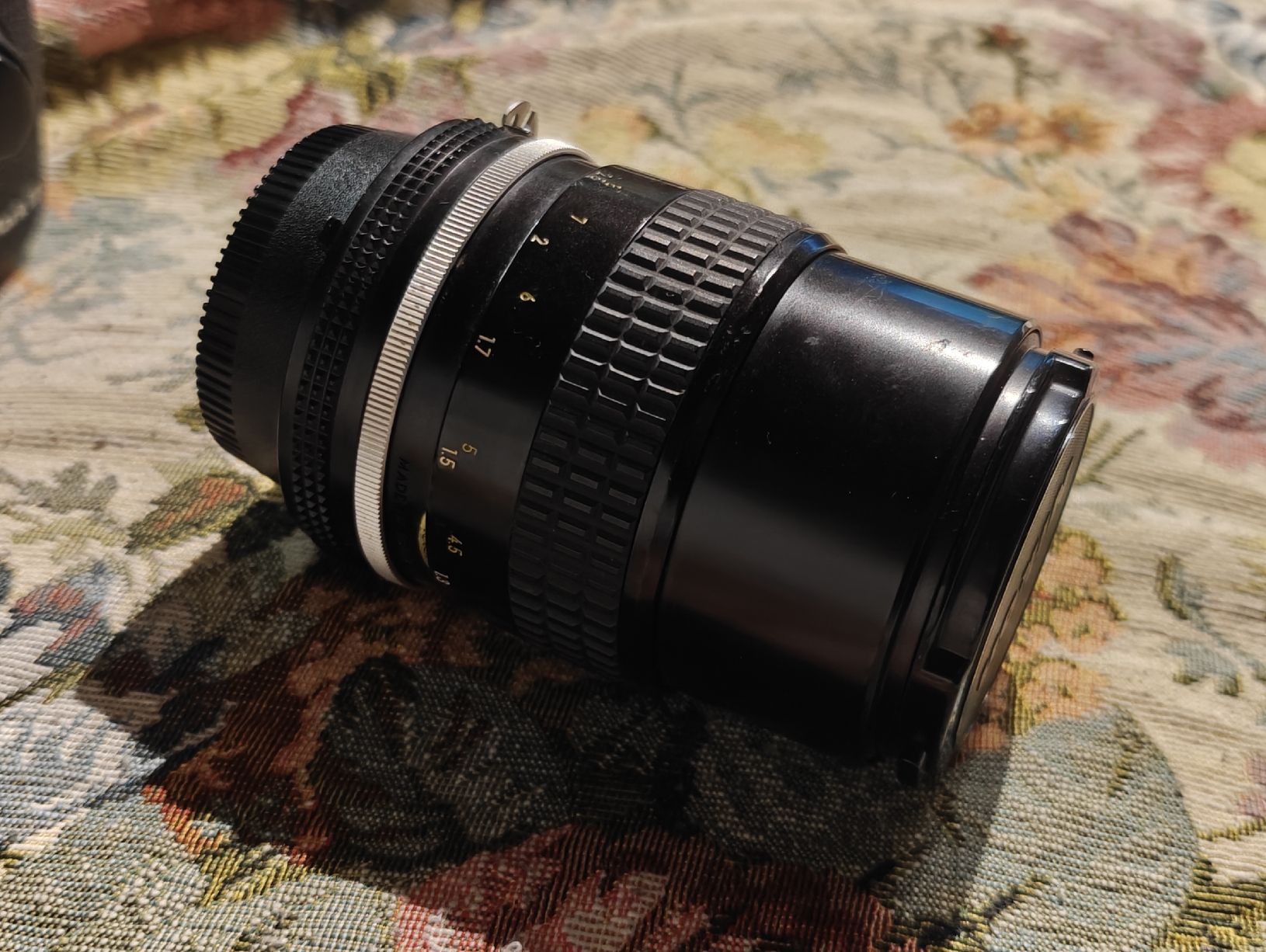 Nikkor Objektive: Nikon 135mm 3.5 Objektiv – Defekt aus Malans GR von mesmen 1