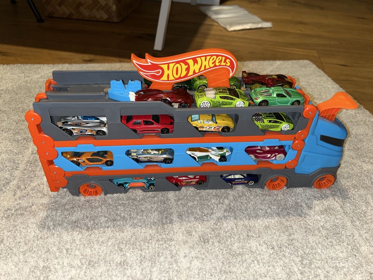 Hot Wheels Giocattoli: Ausklappbarer Hot Wheel Bus, – Nuovo (secondo la descrizione) da Binningen venduto da Tim_777
