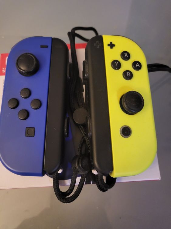 Nintendo Switch Joycon Blue/Yellow Kaufen auf Ricardo