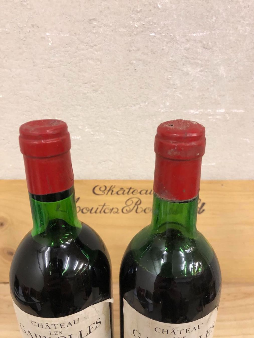Vino: 2x 1981 CHATEAU LES GARDOLLES – Nuovo e nell'imballaggio originale da Münchenstein venduto da weinundspirituosen 4