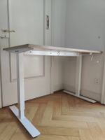 IKEA Schreibtisch höhenverstellbar 