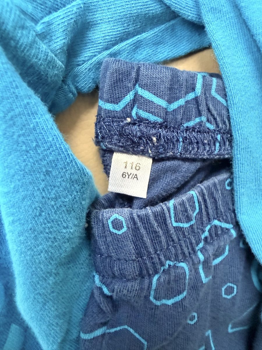 C&A Pigiama & Simili: Boys Pyjamas Jurassic World Blue Size 116 – Usato da Diessenhofen venduto da mar_8cyl 2