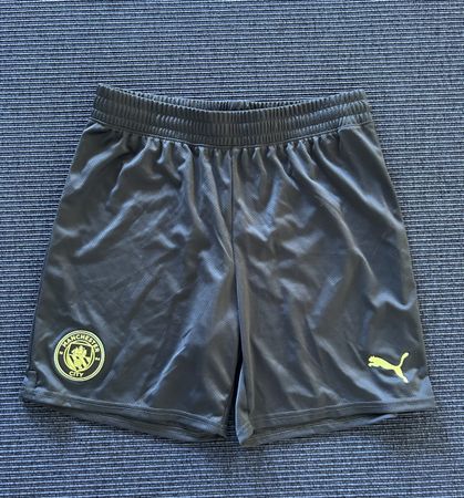 Manchester City Puma Shorts schwarz Grösse L gebraucht