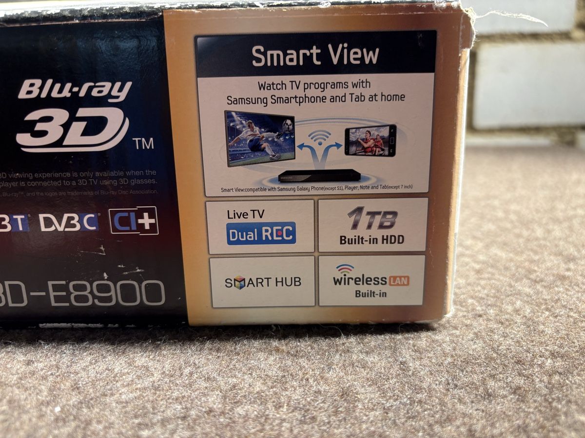 Samsung Multimediaplayer & Streamer: Samsung BD-E8900 Blu-ray Player 3D 1TB HDD neuwertig – Gebraucht aus Sisseln AG von art-dragoon 1