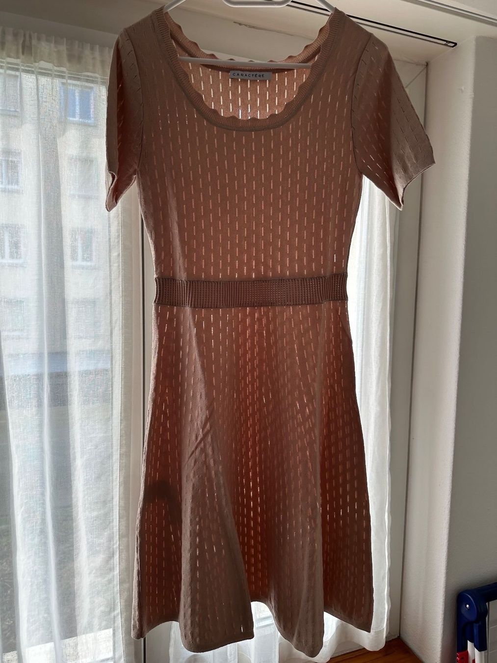 Kleider: Caractère Kleid mit Cardigan hautfarben – Gebraucht aus Trimbach von Goldchild_8 4