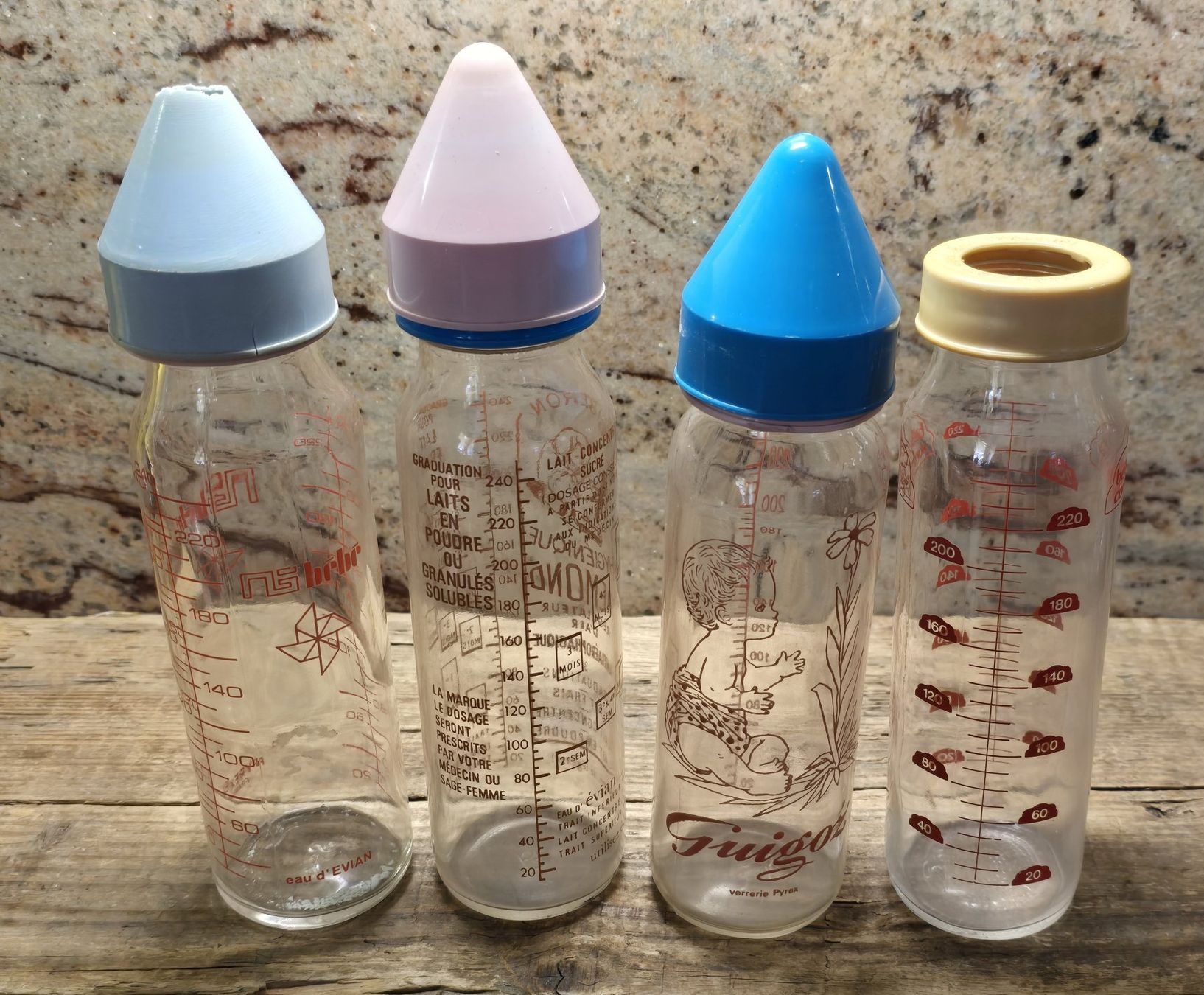 Flaschen: Antiker Topf mit Original Glasflaschen – Gebraucht aus Walkringen von Vanuca 5